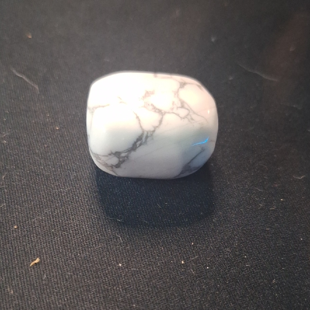 Howlite Tumble Stone